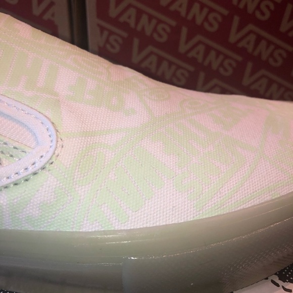 Vans Glow in the Dark! New in box! - Picture 9 of 12